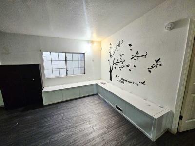 Photo 6 of 8 of home located at 6300 W Tropicana Ave Las Vegas, NV 89103