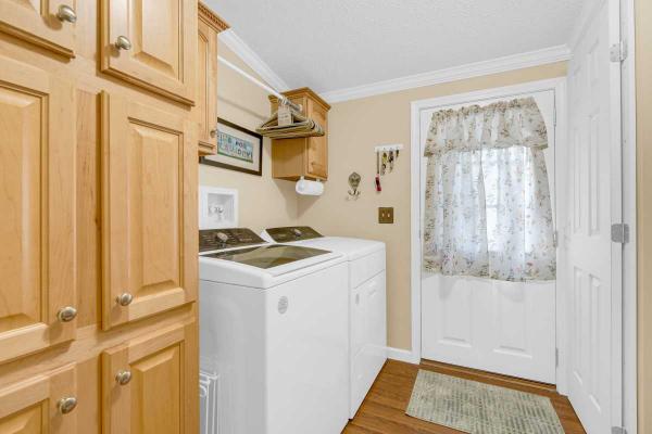 Commodore Homes of Pa. Lindy Manufactured Home