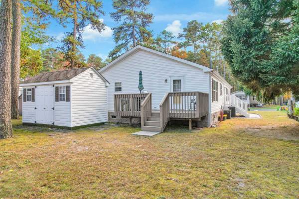 Commodore Homes of Pa. Lindy Manufactured Home