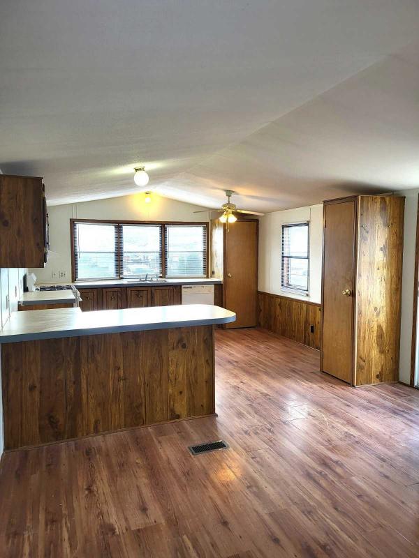 1988 Schult Mobile Home For Sale