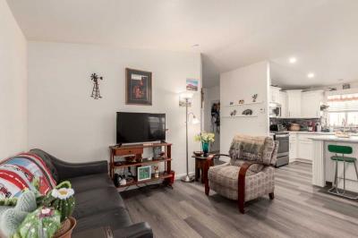 Photo 5 of 26 of home located at 1363 N Plaza Dr Apache Junction, AZ 85120