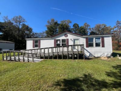 Mobile Home at 111 Calvin Ln Trenton, NC 28585