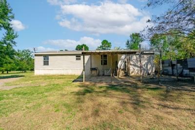 Photo 2 of 20 of home located at 11678 Fm 2011 E Henderson, TX 75652