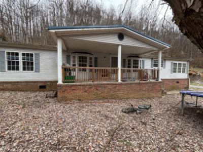 Mobile Home at 547 Dicks Frk Steele, KY 41566
