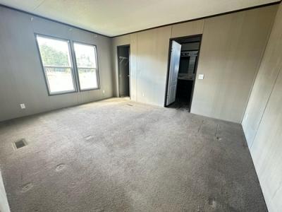 Photo 5 of 12 of home located at 604 County Rd 3371A Cleveland, TX 77327