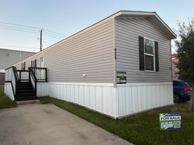Mobile Home at 4701 Anderson Rd Lot 429 Houston, TX 77053