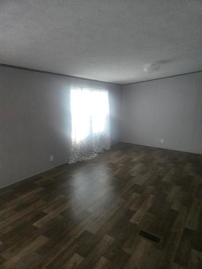 Photo 3 of 13 of home located at 194 Cl 174 Lot 75 Joplin, MO 64804