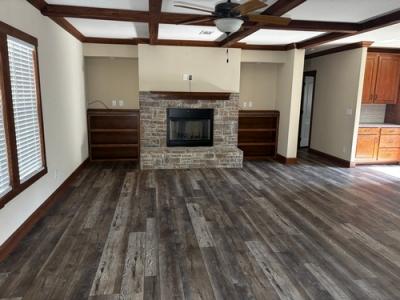 Photo 4 of 11 of home located at 12547 E Skelly Dr Tulsa, OK 74128