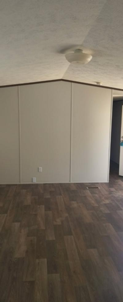 Photo 4 of 12 of home located at 25898 I-30 Frontage Rd Bryant, AR 72022
