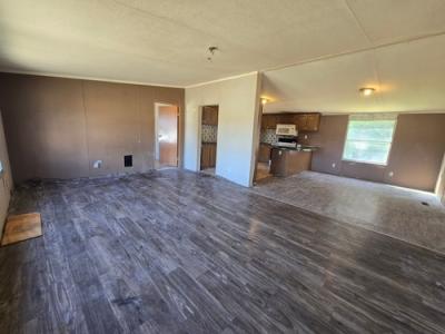 Photo 2 of 7 of home located at 14268 Clinch River Hwy Fort Blackmore, VA 24250