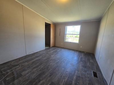 Photo 5 of 7 of home located at 14268 Clinch River Hwy Fort Blackmore, VA 24250
