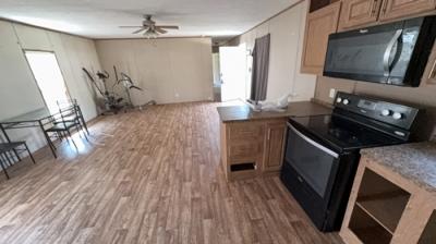 Photo 4 of 13 of home located at 3333 Deryshire Ave Lot 64 Baker, LA 70714
