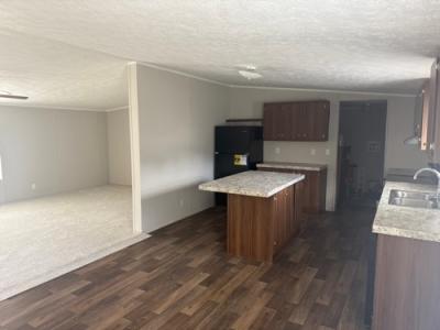 Photo 5 of 13 of home located at 3090 Jefferies Hwy Walterboro, SC 29488