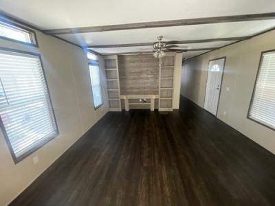 Photo 5 of 5 of home located at 511 Smith Ave Trlr 14 Pasadena, TX 77504