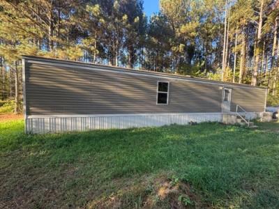 Photo 2 of 10 of home located at 61 Blackwell Rd Collinsville, AL 35961