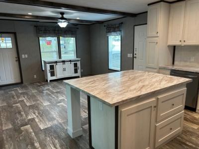 Photo 2 of 10 of home located at 640 State Highway 248 Branson, MO 65616