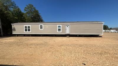 Mobile Home at 28 Beasterling Ln Prentiss, MS 39474