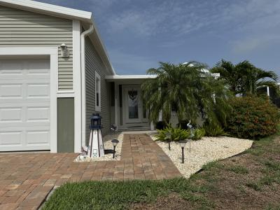 Photo 2 of 17 of home located at 3905 Scramble Drive Ruskin, FL 33570