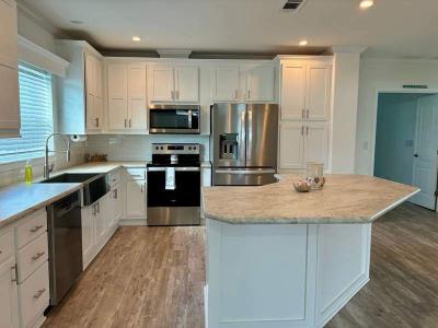 Photo 5 of 45 of home located at 11580 Palm Dr Lot #447 Fort Myers, FL 33908