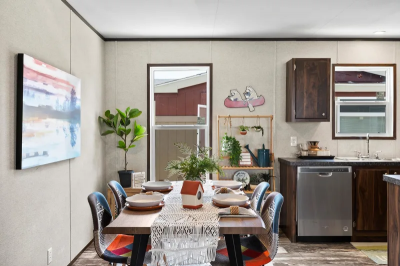 Photo 4 of 16 of home located at 1601 East Slaughter Lane 511 Austin, TX 78747