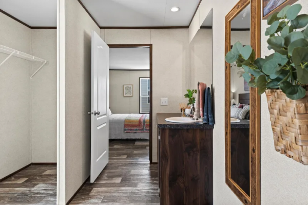 2025 Champion CHPR-3252H32P03 Mobile Home