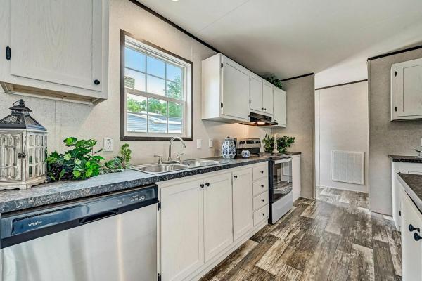 2025 Champion CHPR-2852H32P01 Mobile Home