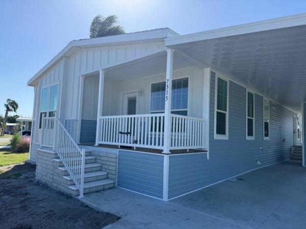 2025 Skyline - Ocala Bayshore w/ Rear Porch Mobile Home