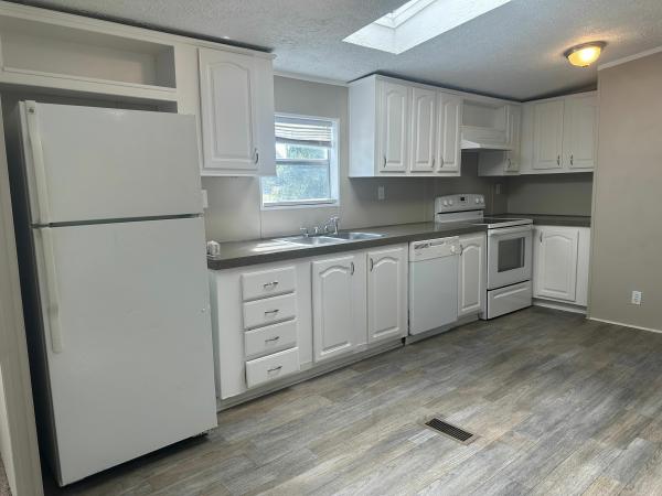 2007 Clayton Homes Inc Mobile Home For Sale