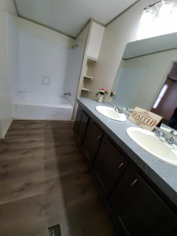 1994 Clayton Homes Inc Mobile Home For Sale