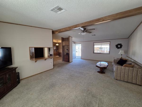 1985 Cavco CAVAZD850475UX Mobile Home