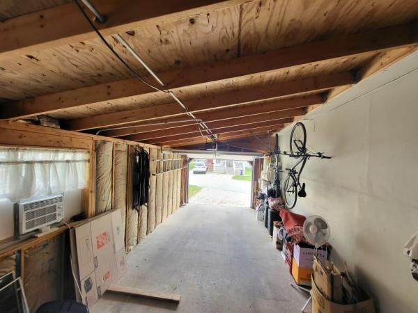 1992 Parkwood N/A Mobile Home