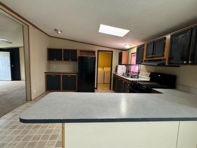 Photo 5 of 10 of home located at 28894 Cherrywood Flat Rock, MI 48134