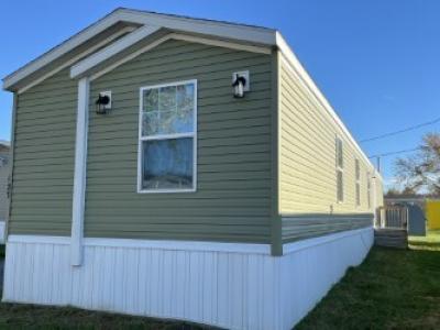 Mobile Home at 10610 East St Rt 762 #127 #127B Lockbourne, OH 43137
