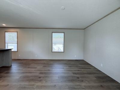 Photo 4 of 34 of home located at 52963 N Yorktown Court #192 Chesterfield, MI 48051