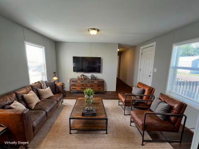 Photo 4 of 28 of home located at 3510 N. 9th St. #314 #314 Carter Lake, IA 51510