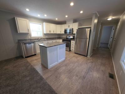 Photo 3 of 26 of home located at 3653 Pinoak Street #885 Clarkston, MI 48348