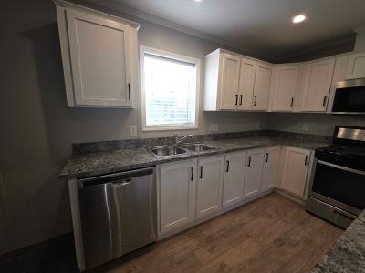 Photo 5 of 26 of home located at 3653 Pinoak Street #885 Clarkston, MI 48348