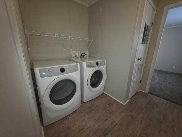 2021 Champion - Topeka Mobile Home