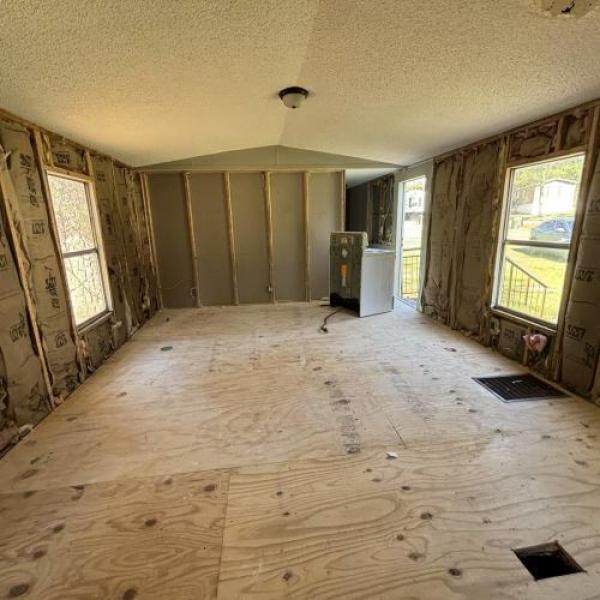 1995 Pioneer Mobile Home For Sale