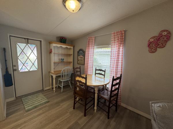1992 FLEE Mobile Home For Sale