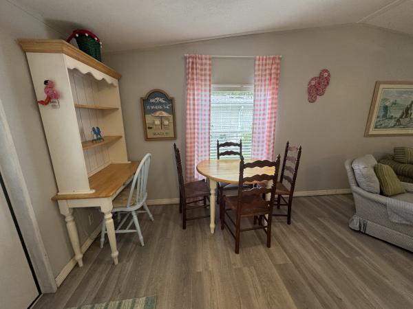 1992 FLEE Mobile Home For Sale