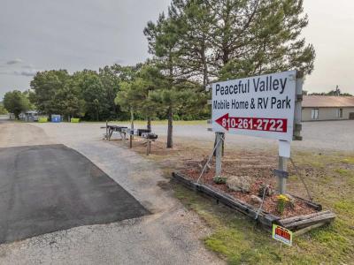 Mobile Home at 25449 Manchester Dr-Vacant Lots Lebanon, MO 65536