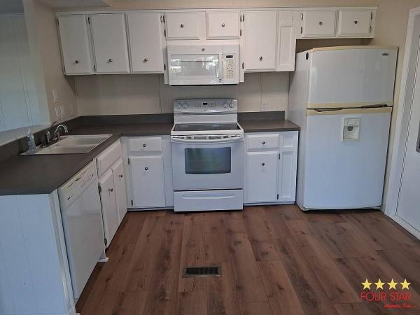 1981 Twin Mobile Home For Sale