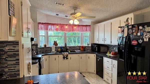 1990 FLEE Mobile Home For Sale