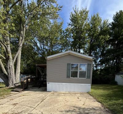 Mobile Home at 136 Echo Lake E Dr Mooresville, IN 46158