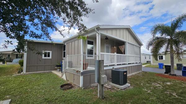 2015  Mobile Home For Sale