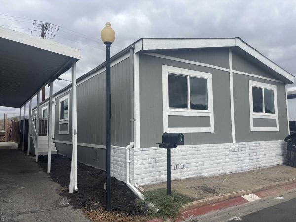 1988 SKYLINE HM INC  Mobile Home For Sale