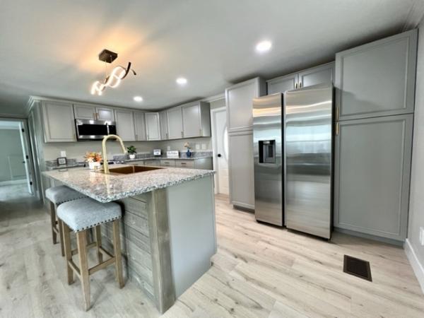 Photo 1 of 2 of home located at 140 Poinciana Dr Ellenton, FL 34222