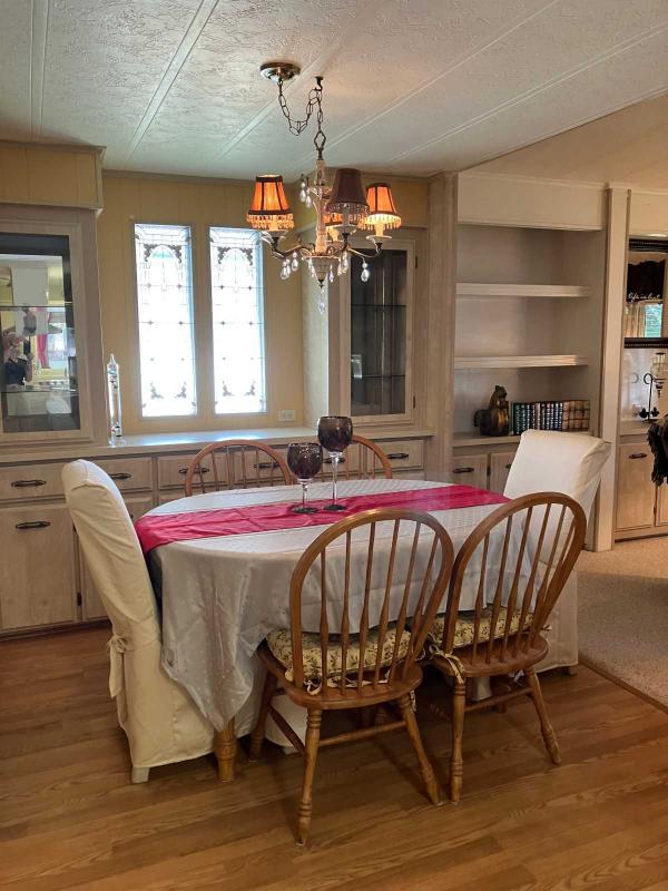 1985 Manufactured Home