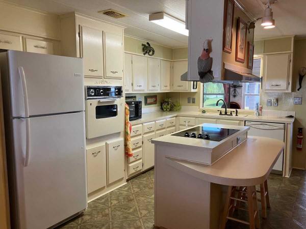 1985 Manufactured Home